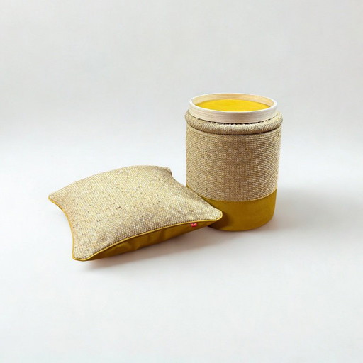 Pouf unico con vassoio e cuscino decorativo abbinato – hockers en poefs, Textile (photo 2 of 6)