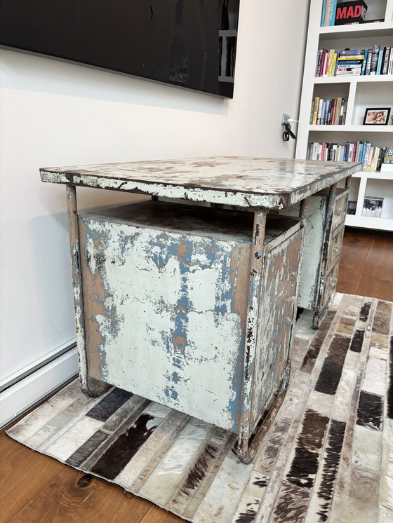 Image 1 of Scrivania in metallo vintage industriale unica: un pezzo di tendenza