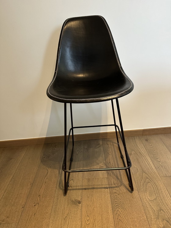 Image 1 of Tabourets Sol Y Luna, en cuir noir 