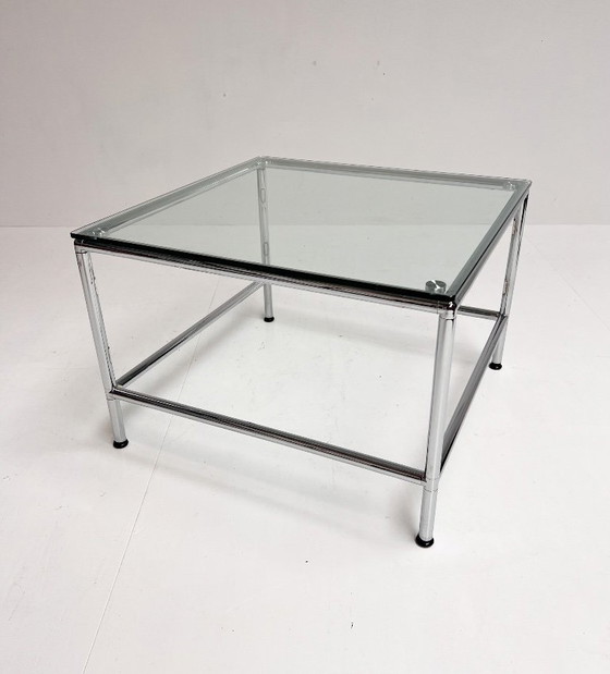 Image 1 of Mesa de centro cuadrada de cristal de 71 x 71 cm, década de 1990.