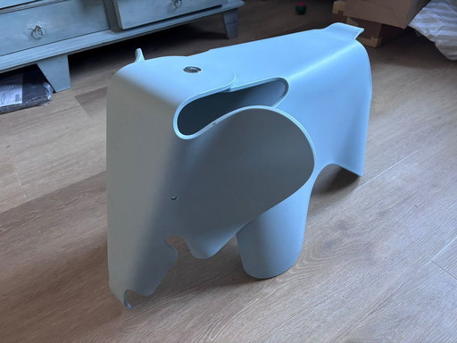Vitra Eames Elephant Sky Blue