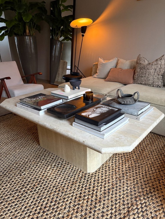 Image 1 of Tavolino da caffè in marmo travertino vintage