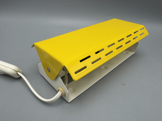 Image 1 of Lampada da parete/lampada da comodino gialla anni '70