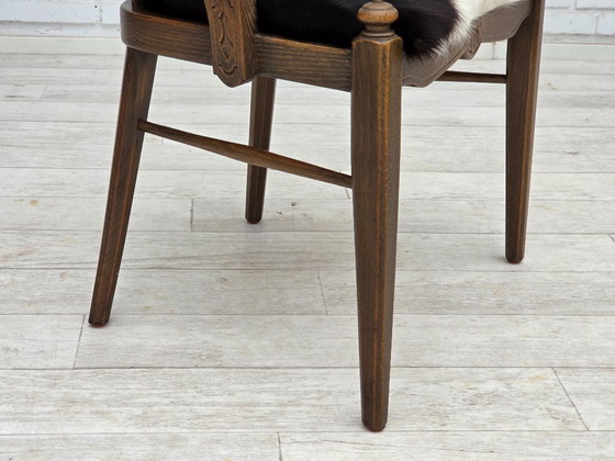 Image 1 of Deense fauteuil met hoge rugleuning, opnieuw bekleed, meubels koeienhuid, eiken.