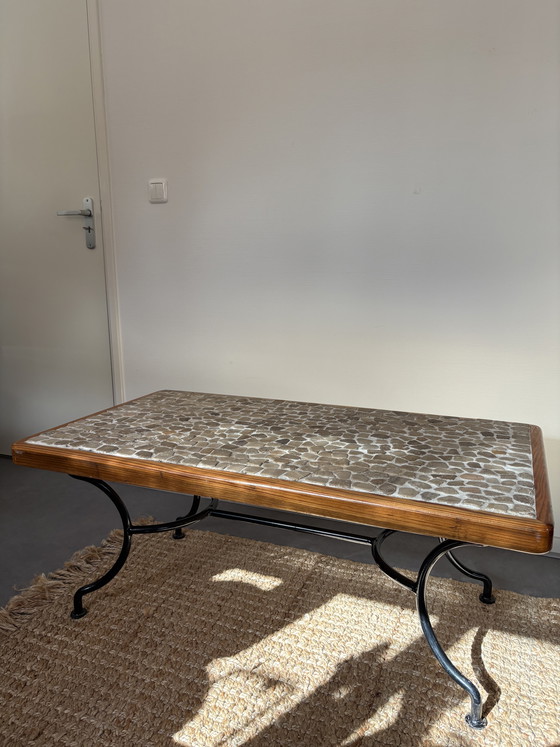 Image 1 of Table basse vintage en hêtre, pierre naturelle et fonte, style Japandi, l114 cm