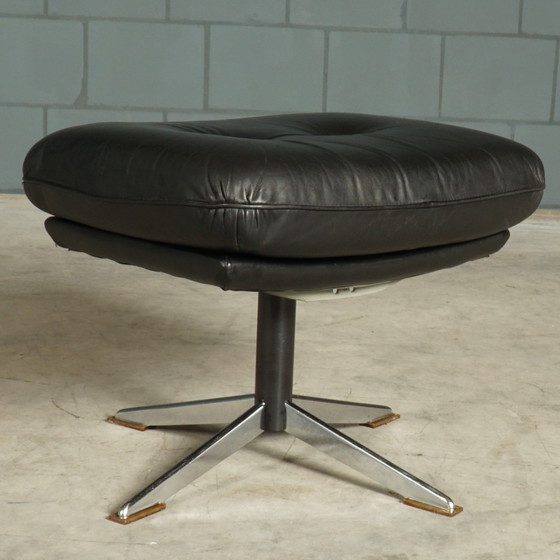 Image 1 of Set vintage lederen draaifauteuil met hocker – jaren 70