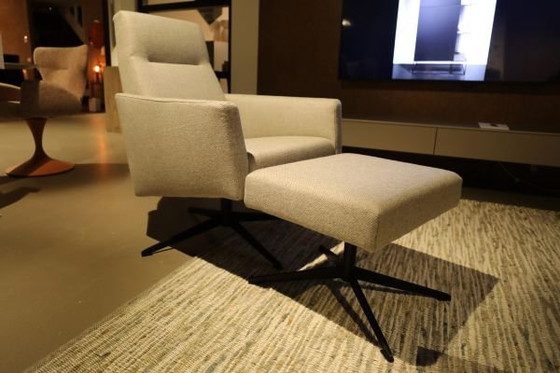 Image 1 of Poltrona Cloak Pearl