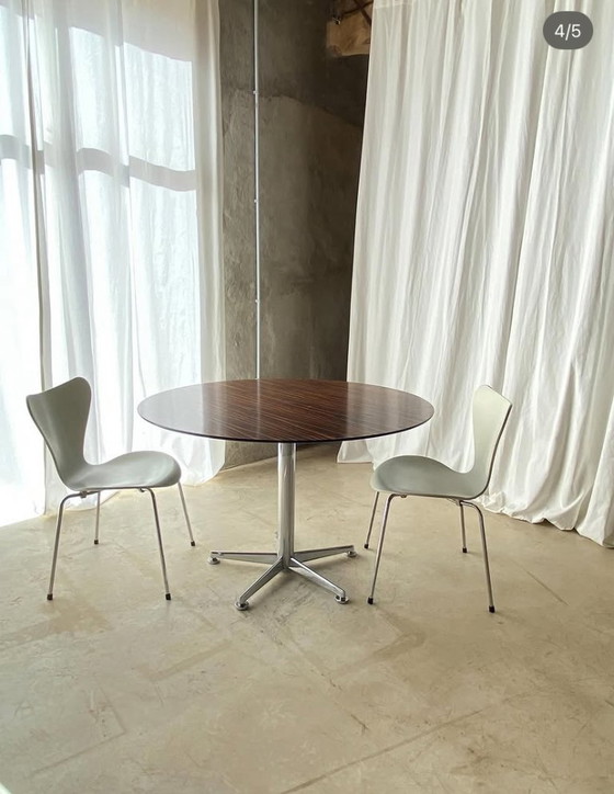 4 Danish chairs by Arne Jacobsen – Fritz Hansen, Dining chairs, Wood, Metal (photo 4 of 11)