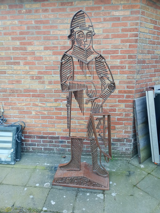 Image 1 of Statua in metallo pubblicitaria del credito comunale del cavaliere