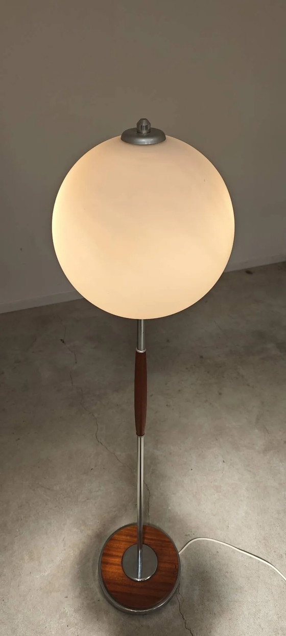 Modernist floor lamp in teak, chrome metal, opaline, Czechoslovakia 60s – Floor lights, Scandinavian (photo 15 of 23)
