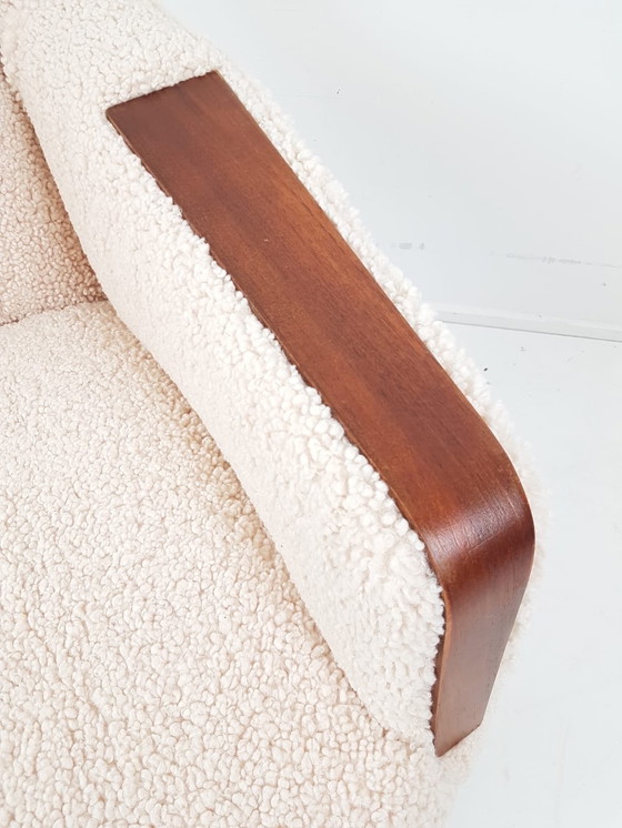 Image 1 of Vintage fauteuil nieuw gestoffeerd met teddy