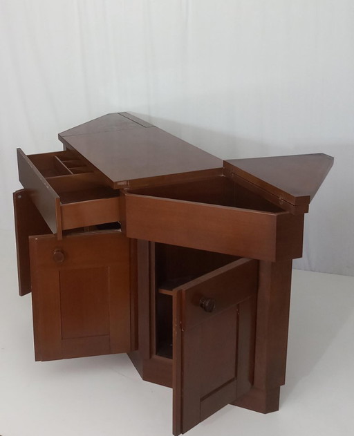 Buffet de bar en noyer par Silvio Coppola pour Bernini, années 60