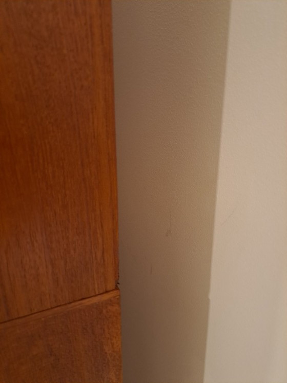 Image 1 of Vitrine danoise en teck haut de gamme avec bar