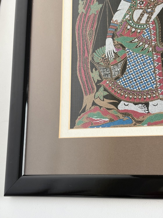 Image 1 of Prachtige traditionele Thaise zijdeschildering – ingelijste volkskunst

