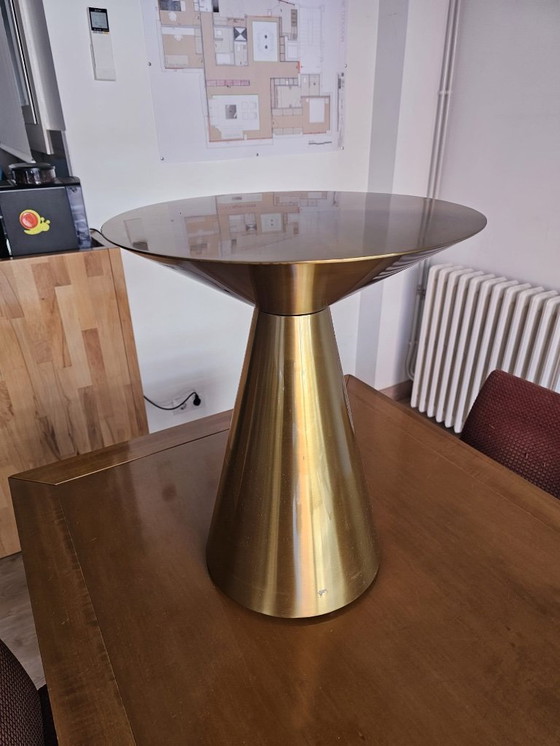 Image 1 of Table d'appoint design en laiton massif