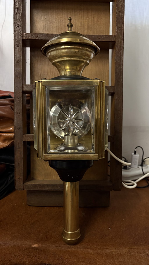Coach style wall lamp brass - cut glass & working (vintage design)