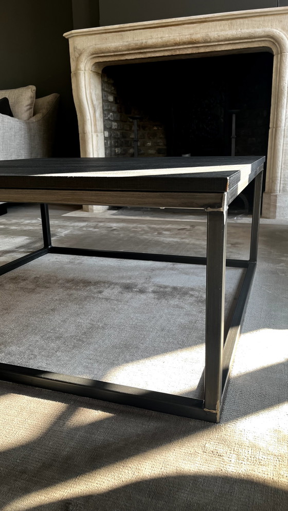 Image 1 of Tavolino da caffè in legno nero con base in metallo