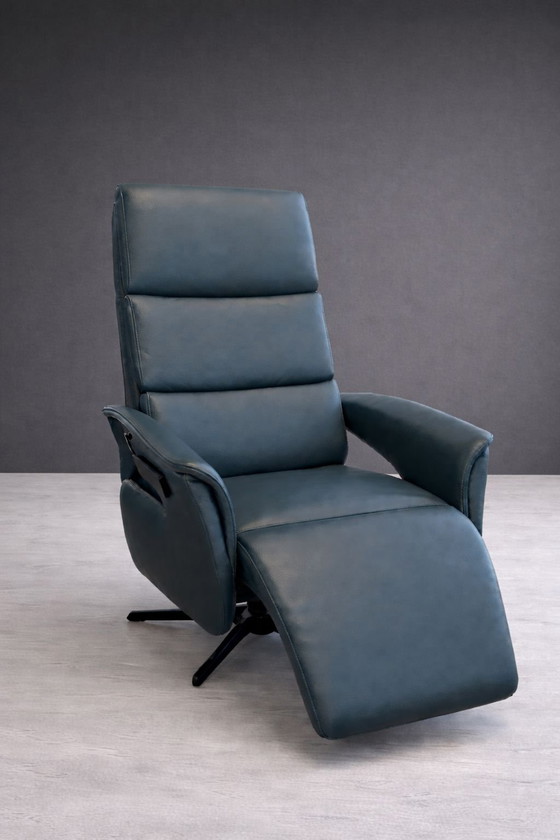 Image 1 of Electric chair