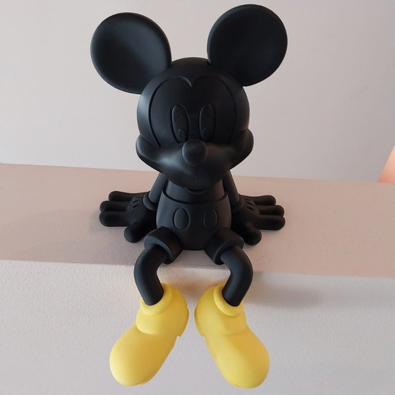 Image 1 of Figurine Big Black Mickey Mouse inspirée de Banksy, cadeau de Noël Julklapp, street art