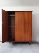 Armadio vintage impiallacciato in teak