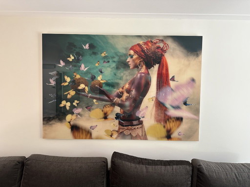 La donna con le farfalle III