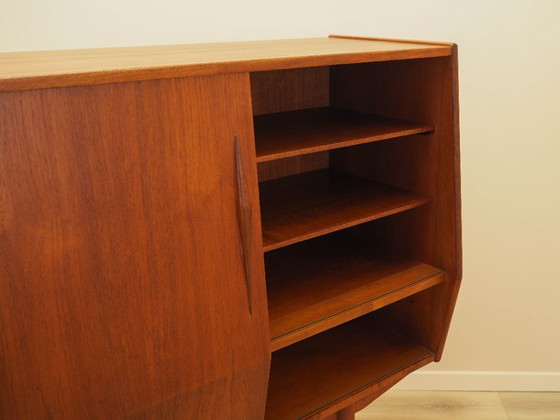 Image 1 of Teakhouten highboard, Deens ontwerp, jaren 60, gemaakt in Denemarken.