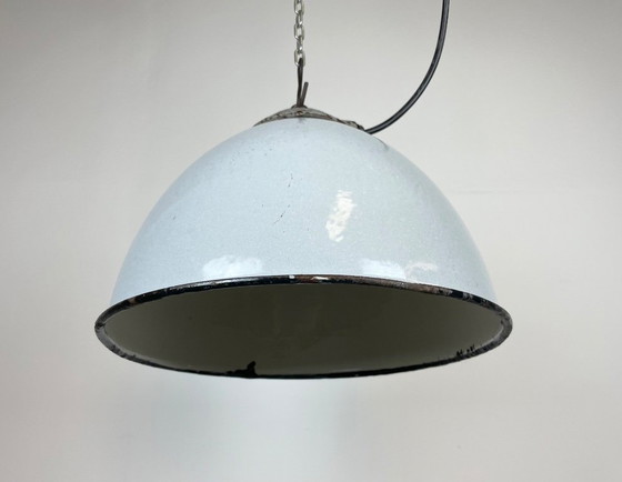 Image 1 of Lampe industrielle en émail gris avec abat-jour en fonte, de la marque Zaos, années 1960