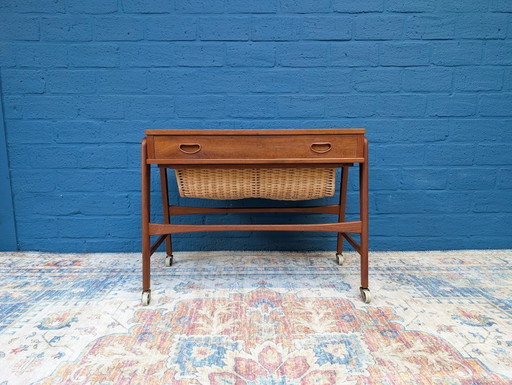 Mesa auxiliar vintage | mesa de costura, Poul Dinesen, años 60