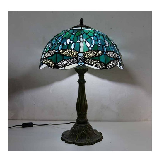Image 1 of Beautiful Tiffany-style table lamp 60x40