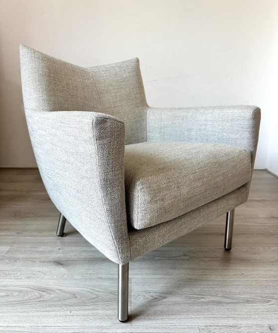 Image 1 of Fauteuil design Toma en stock