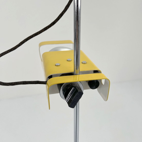 Image 1 of Gele Spider vloerlamp van Joe Colombo voor Oluce, 1970S