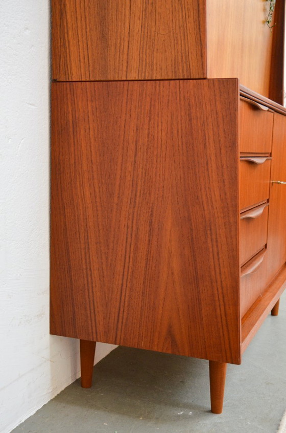 Image 1 of Vintage teakhouten secretair/dressoir/ladekast uit het midden van de vorige eeuw