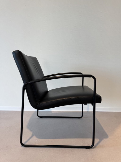 2 fauteuils Leolux en cuir noir