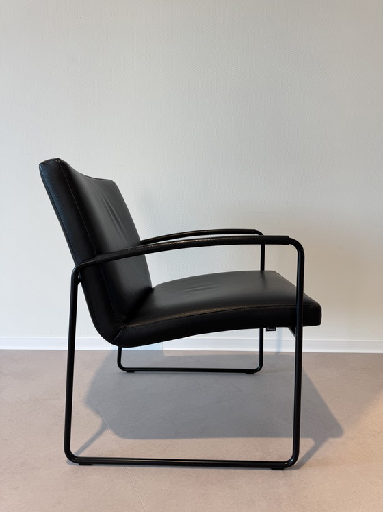 Image 1 of 2 fauteuils Leolux en cuir noir