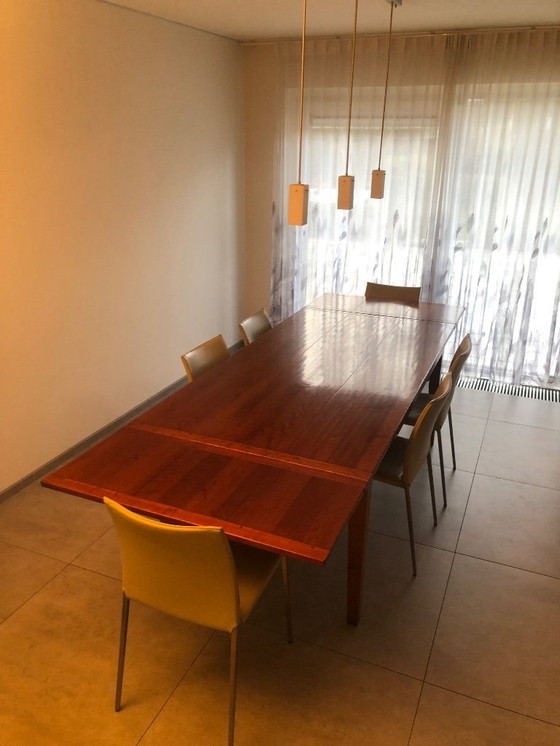 Image 1 of Esstisch aus Kirschholz mit 6 passenden Esszimmerstühlen