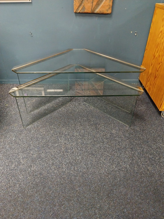 Image 1 of 1 x set of 2 gallotti and radice triangle nesting tables. 1970's