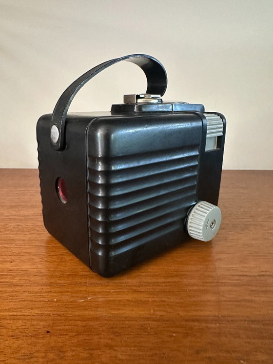 Image 1 of Dos Kodak Brownies originales: auténticos íconos del diseño de los años 50 en excelentes condiciones.