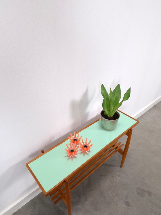 Table d'appoint vintage en bois avec plateau en Formica vert menthe – Tables d'appoint, Wood, Plastic (photo 7 of 13)