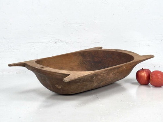 Antique wooden bowl for centerpiece (c.1900) (photo 11 of 13)