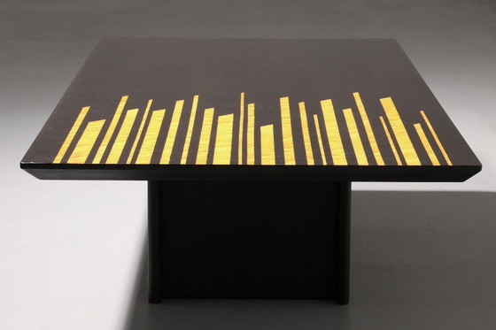 Image 1 of 1980s Italian Coffee Table in Black and Yellow Lacquered wood