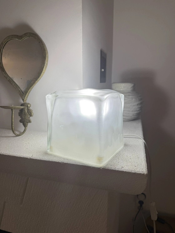 "Iviken" table lamp known as Ice Cube – IKEA Vintage, 1990s – Crystal, Plastic, Scandinavian (photo 2 of 8)