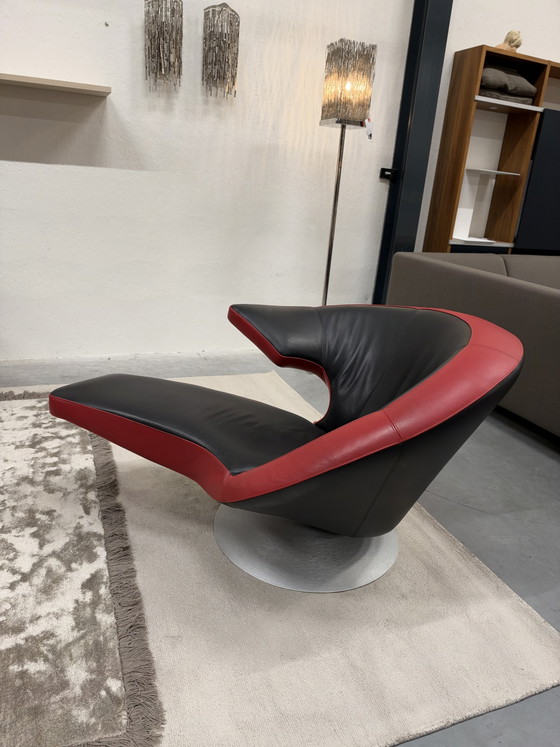 Leolux Parabolica Swivel Armchair black red leather, Modern (photo 7 of 12)