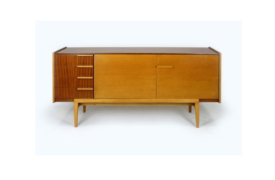 Credenza Mid-Century Modern restaurata in mogano e frassino di UP Zavody, anni '60 – Credenze, Wood (photo 3 of 24)