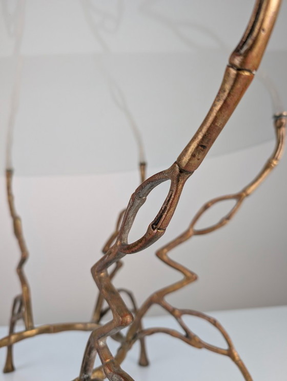 Image 1 of Table basse en faux bambou bronze à motif zigzag, style Hollywood Regency, années 1960