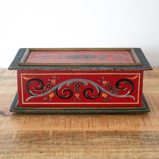 Image 1 of Boîte en bois Hindeloopen peinte à la main, style vintage, art populaire frison