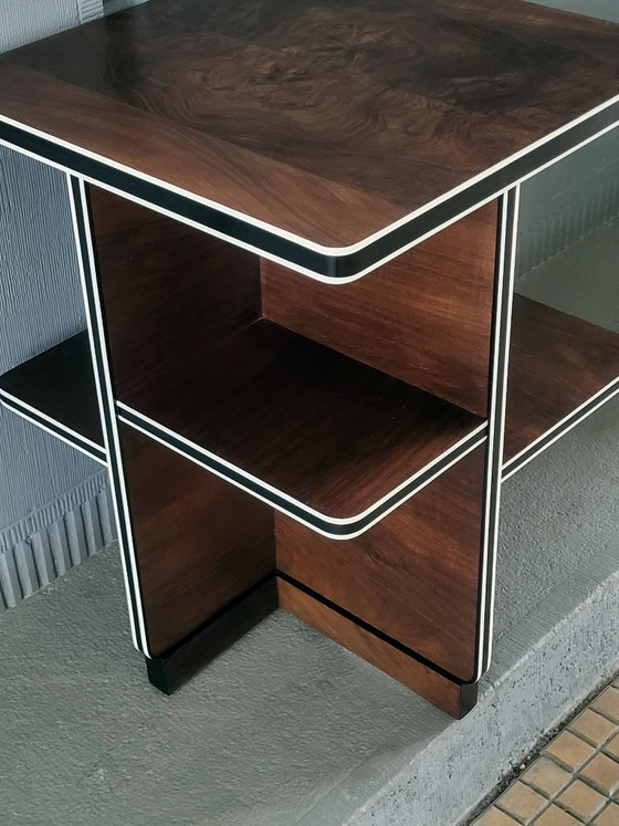 Image 1 of Couchtisch im Art-déco-Stil von Waring & Gillow, 1930er Jahre, Nussbaum, Tischplatte aus Wurzelnussholz.