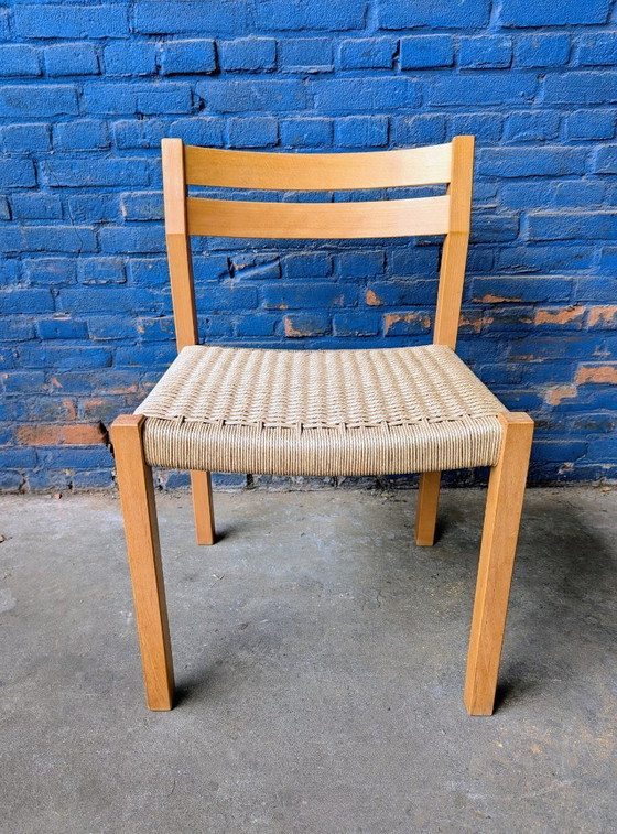 Image 1 of Silla de comedor J.L. Moller modelo 401 de roble y cuerda de papel