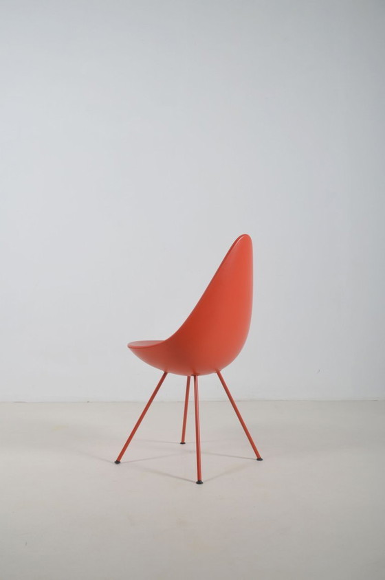 Image 1 of Silla Drop 3110 diseñada por Arne Jacobsen para Fritz Hansen
