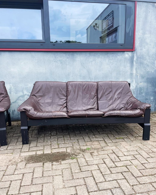 Vintage leather brutalist sofa (3-seater)