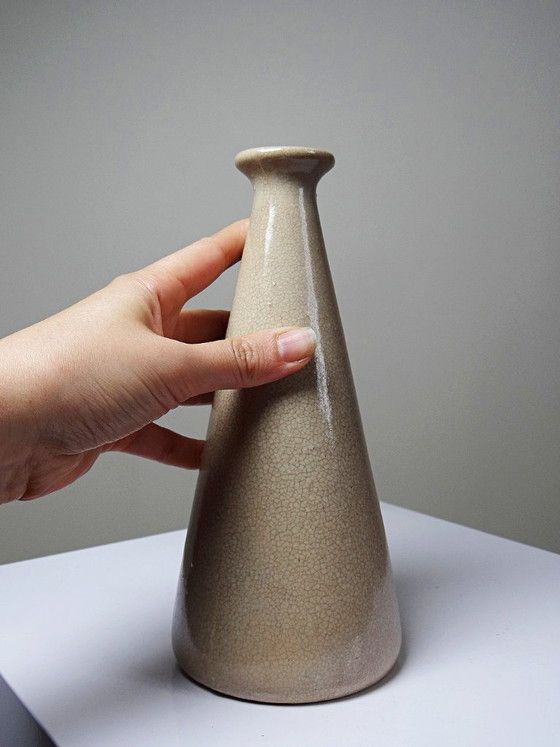 Image 1 of Conical Art Deco vase in beige crackled earthenware, circa 1930-1950